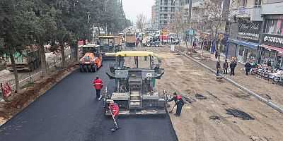 KAHRAMANMARAŞ AZERBAYCAN BULVARI’NIN ÜSTYAPISI YENİLENİYOR