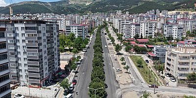 KAHRAMANMARAŞ BÜYÜKŞEHİR, AHIR DAĞI CADDESİ’NDE ASFALT SERİMİNİ TAMAMLADI