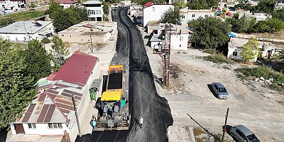 KAHRAMANMARAŞ BÜYÜKŞEHİR, DARENDE CADDESİ’NDE ASFALT YENİLEMELERİNİ TAMAMLIYOR