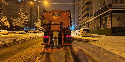 KAHRAMANMARAŞ BÜYÜKŞEHİR’DEN ARTERLERDE BUZLANMAYA KARŞI YOĞUN TEDBİR