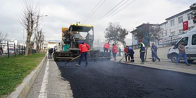 KAHRAMANMARAŞ BÜYÜKŞEHİR’DEN DULKADİROĞLU VE ONİKİŞUBAT’TA ASFALT SEFERBERLİĞİ