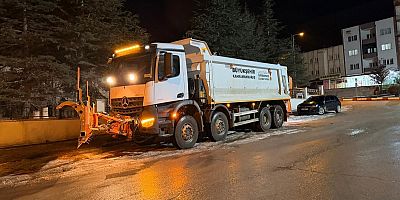KAHRAMANMARAŞ BÜYÜKŞEHİR’DEN KUZEY İLÇELERDE KAR NÖBETİ