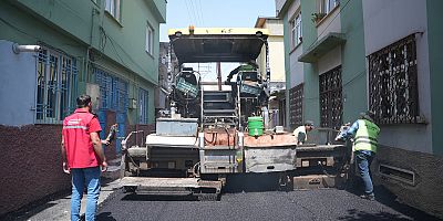 KAHRAMANMARAŞ BÜYÜKŞEHİR, DULKADİROĞLU YAVUZ SELİM MAHALLESİ’NDE SOKAK SOKAK CADDE CADDE ASFALT SERİYOR