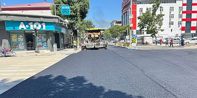 KAHRAMANMARAŞ BÜYÜKŞEHİR, ELBİSTAN’DAKİ CADDELERİ BAŞTAN AŞAĞI YENİLİYOR