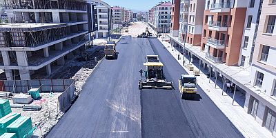 KAHRAMANMARAŞ BÜYÜKŞEHİR, ELBİSTAN HACI ESAT EFENDİ CADDESİ’NDE KAPSAMLI DÖNÜŞÜMÜ BAŞLATTI