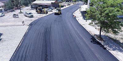 KAHRAMANMARAŞ BÜYÜKŞEHİR, ELBİSTAN KÜMBET CADDESİ’Nİ YENİ GÖRÜNÜMÜNE KAVUŞTURUYOR