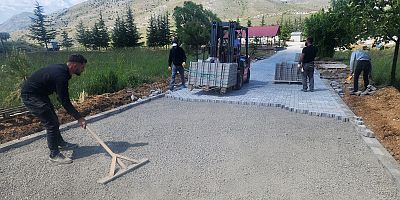KAHRAMANMARAŞ BÜYÜKŞEHİR, GÖKSUN KIRSALINDA ULAŞIMI İYİLEŞTİRİYOR