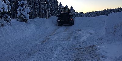 KAHRAMANMARAŞ BÜYÜKŞEHİR’İN KIRSALDA KARLA MÜCADELESİ KESİNTİSİZ SÜRÜYOR