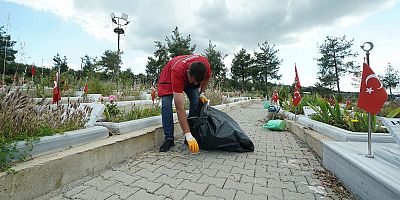 KAHRAMANMARAŞ BÜYÜKŞEHİR, KAPIÇAM MEZARLIĞI’NI BAYRAMA HAZIRLIYOR