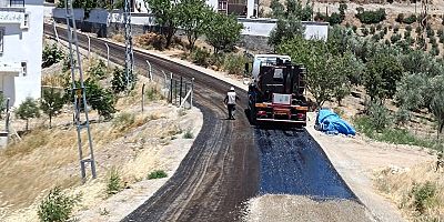 KAHRAMANMARAŞ BÜYÜKŞEHİR KÖSELİ’DE 5 KİLOMETRELİK ARTERİ SATHİ ASFALTLA YENİLEDİ