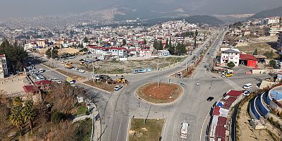 KAHRAMANMARAŞ BÜYÜKŞEHİR, SÜTÇÜ İMAM KAVŞAĞI’NDA ULAŞIM GÜVENLİĞİNİ ARTIRIYOR