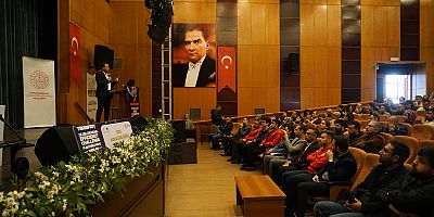 KAHRAMANMARAŞ BÜYÜKŞEHİR, TEKNOLOJİYE İLGİ DUYAN GENÇLER İÇİN SEMİNER DÜZENLEDİ