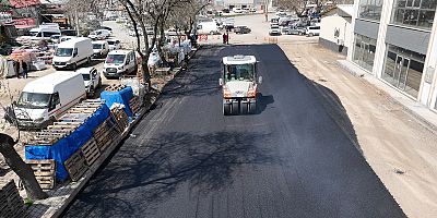 KAHRAMANMARAŞ BÜYÜKŞEHİR, TOPTANCILAR SİTESİ YOLLARINI YENİLİYOR