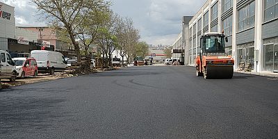 KAHRAMANMARAŞ BÜYÜKŞEHİR, TOPTANCILAR SİTESİNDE ASFALT ÇALIŞMASINI SÜRDÜRÜYOR