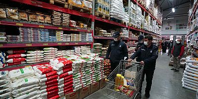 KAHRAMANMARAŞ BÜYÜKŞEHİR ZABITA EKİPLERİ  ÜRÜN ETİKETLERİNİ TAKİBE ALDI