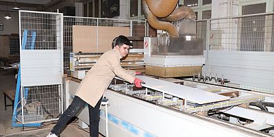 KAHRAMANMARAŞ DEVLET HASTANESİNİN MOBİLYALARI KAHRAMANMARAŞ MESLEKİ VE TEKNİK ANADOLU LİSESİ’NDEN