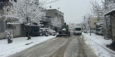 KAHRAMANMARAŞ DULKADİROĞLU BELEDİYESİ, KARLA MÜCADELEYE DEVAM EDİYOR
