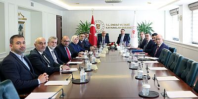 KAHRAMANMARAŞ HEYETİNDEN ENERJİ VE TABİİ KAYNAKLAR BAKANI BAYRAKTAR’A ZİYARET