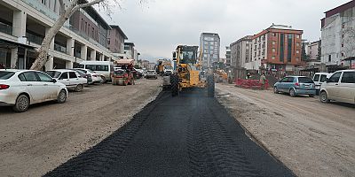 KAHRAMANMARAŞ HÜKÜMET BULVARI’NDA ALTYAPININ ARDINDAN ÜSTYAPI ONARIMINA GEÇİLDİ