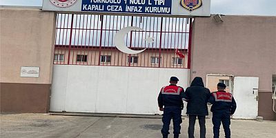 KAHRAMANMARAŞ İL JANDARMA KOMUTANLIĞI'NDAN GÜVENLİK OPERASYONLARI: RUHSATSIZ SİLAHLAR VE ARANAN ŞAHISLAR ELE GEÇİRİLDİ