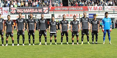 KAHRAMANMARAŞ İSTİKLALSPOR FİNAL YOLUNDA 