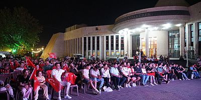 KAHRAMANMARAŞ MİLLİ MAÇTA TEK YÜREK OLDU