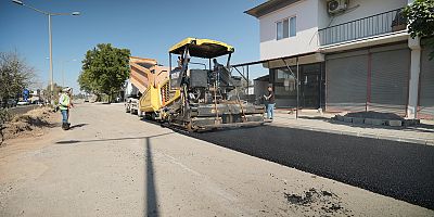 KAHRAMANMARAŞ-OSMANİYE YOLUNA BAĞLANAN BULVARDA ASFALT MESAİSİ