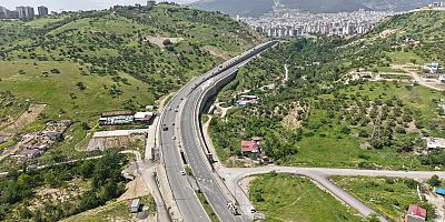 KAHRAMANMARAŞ SÜMBÜLLÜ CADDESİ ÇİFT YÖNLÜ OLARAK TRAFİĞE KAPATILDI!