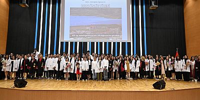 KAHRAMANMARAŞ SÜTÇÜ İMAM ÜNİVERSİTESİ’NDE TIP FAKÜLTESİ ÖĞRENCİLERİ BEYAZ ÖNLÜKLERİNİ GİYDİ