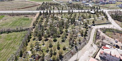 KAHRAMANMARAŞ’TA 736 MEZARLIKTA BÜYÜK DÖNÜŞÜM: BÜYÜKŞEHİR’DEN KAPSAMLI YENİLEME HAMLESİ
