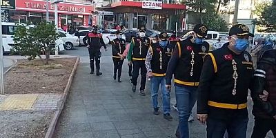 KAHRAMANMARAŞ’TA ARANAN 12’Sİ SİLAHLI 90 KİŞİ YAKALANDI