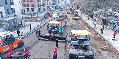 KAHRAMANMARAŞ’TA ASFALT SIRASI ZÜBEYDE HANIM BULVARI’NDA