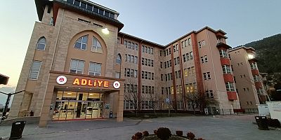 KAHRAMANMARAŞ’TA CİNSEL TACİZDEN TUTUKLANAN HEKİM TUTUKSUZ YARGILANACAK