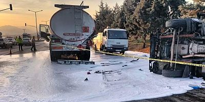 KAHRAMANMARAŞ’TA FECİ KAZA: TANKERE ÇARPAN KAMYONET SÜRÜCÜSÜ HAYATINI KAYBETTİ