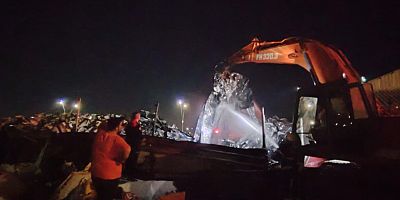 KAHRAMANMARAŞ’TA GERİ DÖNÜŞÜM FABRİKASINDA YANGIN 