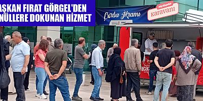  KAHRAMANMARAŞ’TA HASTANE ÖNÜNDE HER GÜN SICAK ÇORBA DAĞITIMI