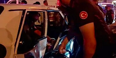 KAHRAMANMARAŞ’TA İKİ OTOMOBİL ÇARPIŞTI: 1 YARALI