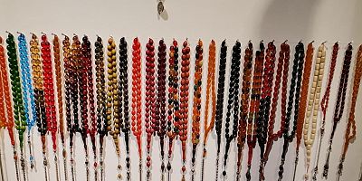 KAHRAMANMARAŞ’TA İŞ YERİNİ SANAT GALERİSİNE ÇEVİRDİ