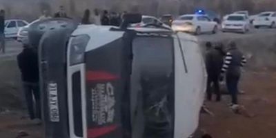 KAHRAMANMARAŞ’TA İŞÇİLERİ TAŞIYAN MİNİBÜS DEVRİLDİ: 2 ÖLÜ, 7 YARALI