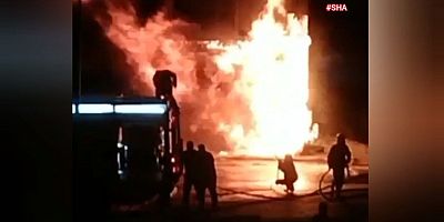 KAHRAMANMARAŞ’TA İŞYERİ  ALEVLERE TESLİM OLDU