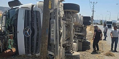KAHRAMANMARAŞ’TA KAMYON DEVRİLDİ: 1 YARALI