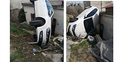 KAHRAMANMARAŞ’TA KONTROLDEN ÇIKAN OTOMOBİL EVE ÇARPTI