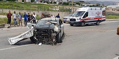 KAHRAMANMARAŞ’TA KORKUNÇ  TRAFİK KAZASI: 1ÖLÜ 3 YARALI