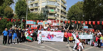 KAHRAMANMARAŞ’TA KORTEJ YÜRÜYÜŞÜ 
