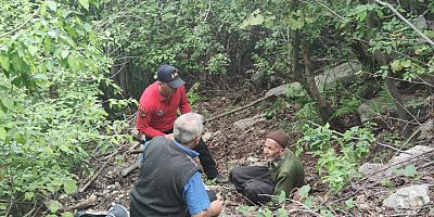 KAHRAMANMARAŞ’TA KURTARMA EKİPLERİ YAŞLI ADAM İÇİN SEFERBER OLDU 