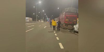 KAHRAMANMARAŞ’TA LASTİK DEĞİŞTİREN 4 KİŞİYE OTOMOBİL ÇARPTI 