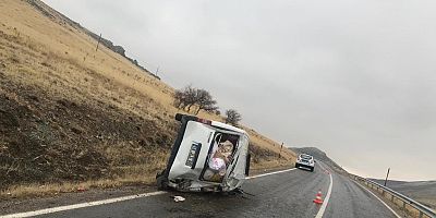 KAHRAMANMARAŞ’TA MİNİBÜS DEVRİLDİ: 7 YARALI