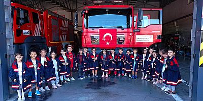 KAHRAMANMARAŞ'TA  MİNİK İTFAİYECİLER GÖREV BAŞINA GEÇTİ
