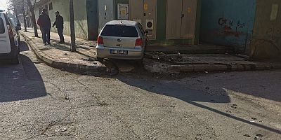 KAHRAMANMARAŞ’TA OTOMOBİL ELEKTRİK TRAFOSUNA ÇARPTI: 1 YARALI