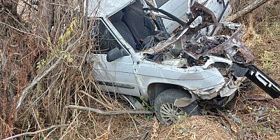 -KAHRAMANMARAŞ’TA OTOMOBİL KÖPRÜDEN DÜŞTÜ: ANNE VE OĞLU YARALANDI